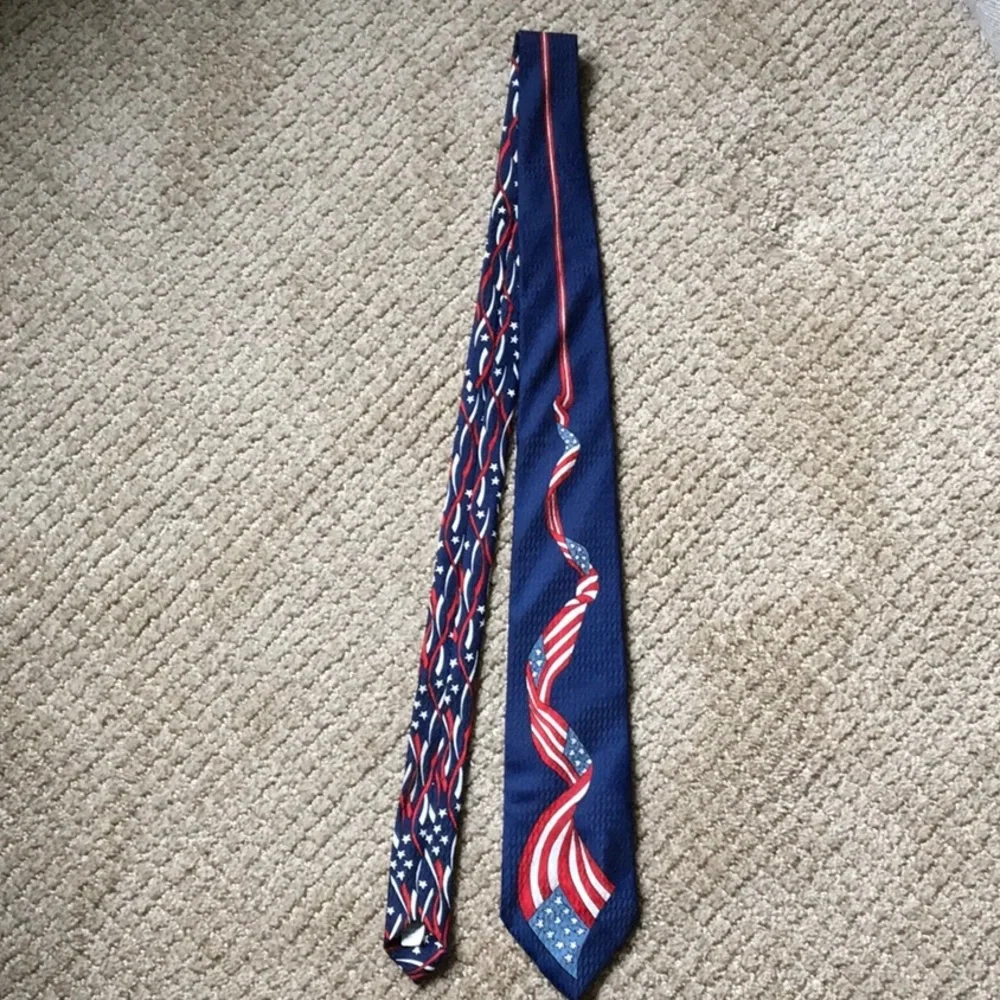 Patriotic tie